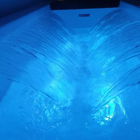 Spa Detente Jacuzzi Cinema Farniente Dugny Exterior photo